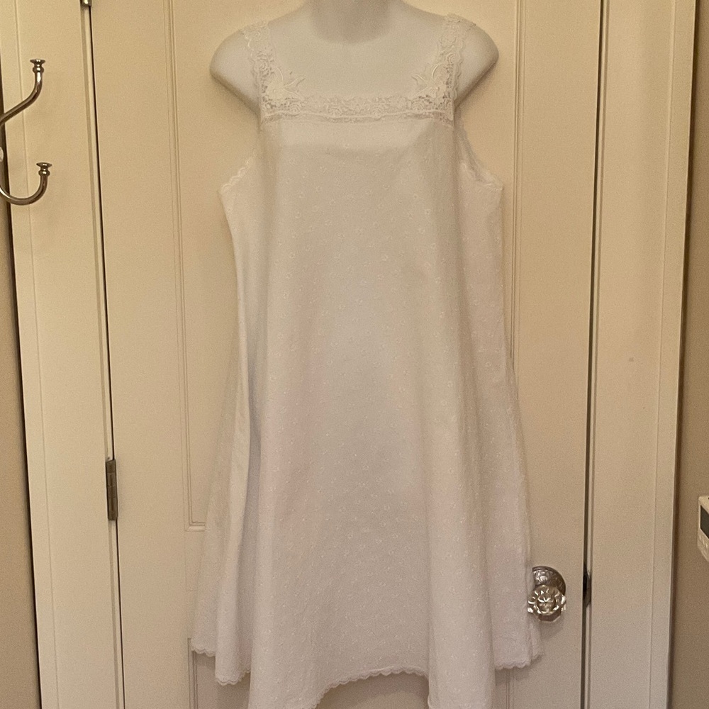 Verena Designs Embroidered White Nightgown Size L 100% Cotton Made in USA